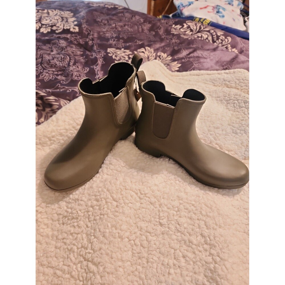 Chooka Womens Eastlake Chelsea Rain Boots Size 9 Green Waterproof Ankle NWT